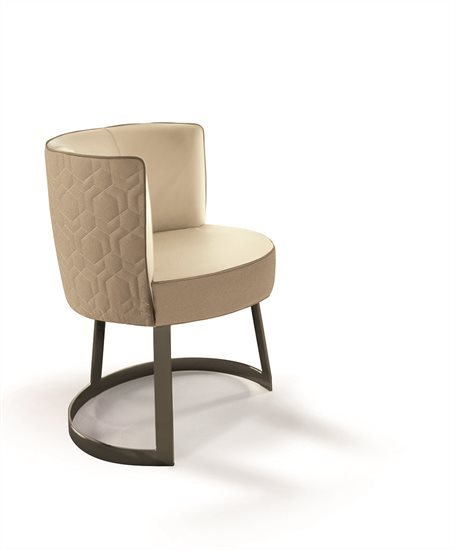 CLOe_chair_1(1)_G8368