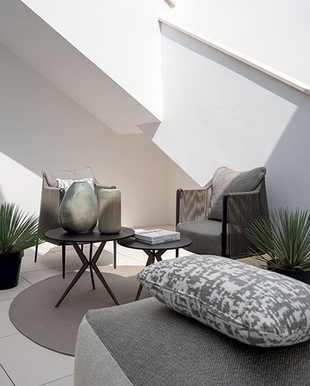 Coffeetable_Urban_preview_gallery_02(0)