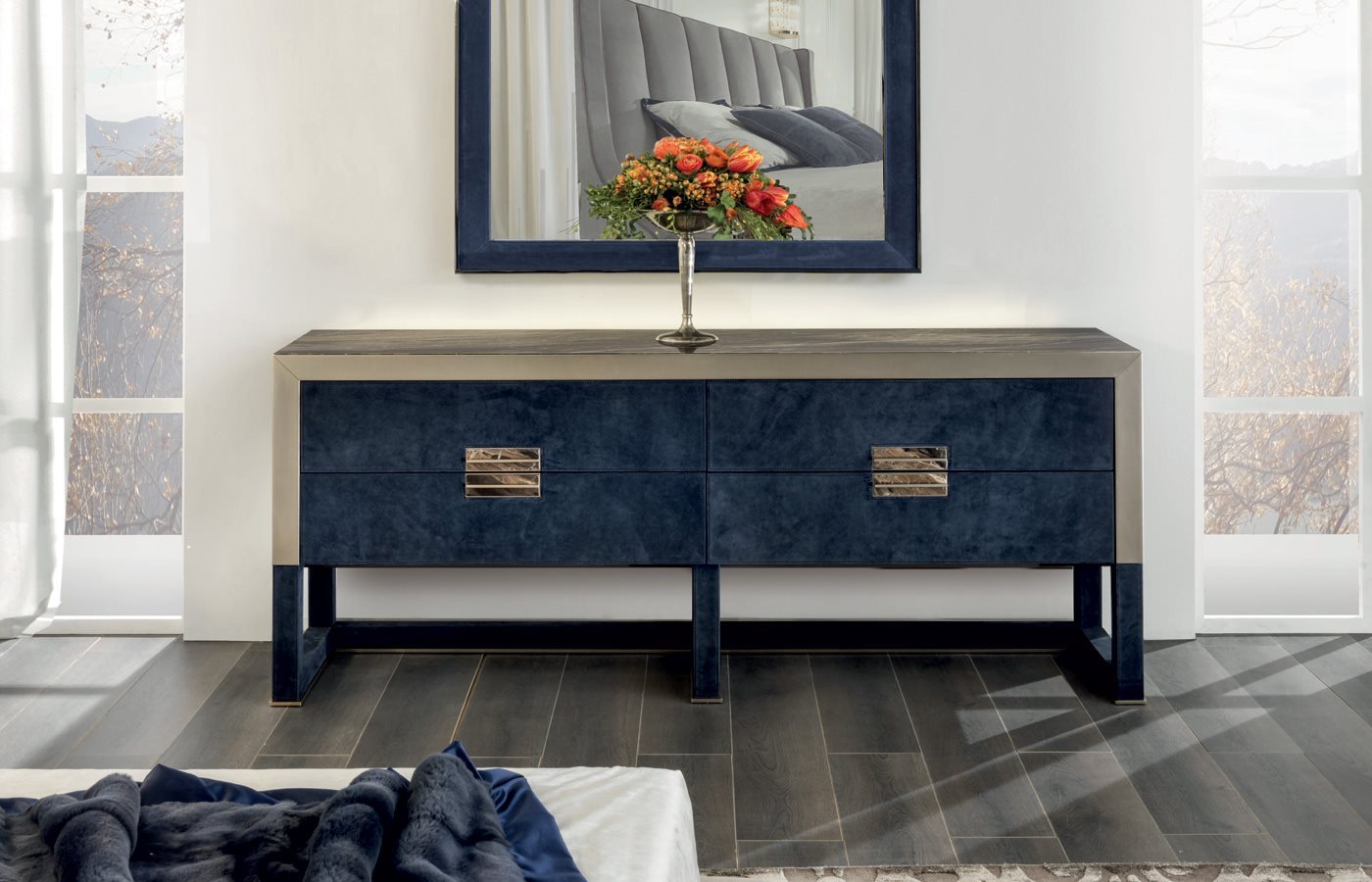 Complementi-notte_Orwell-chest-of-drawers_Dettaglio-Ambientata