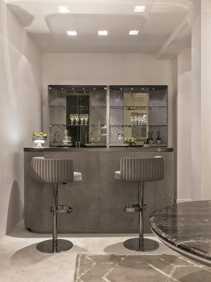 KELLY_stool_3_G8446