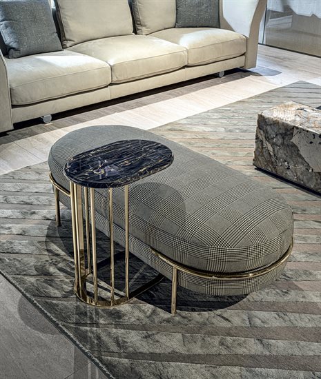 LLOYDbench_gallery_01_G9276