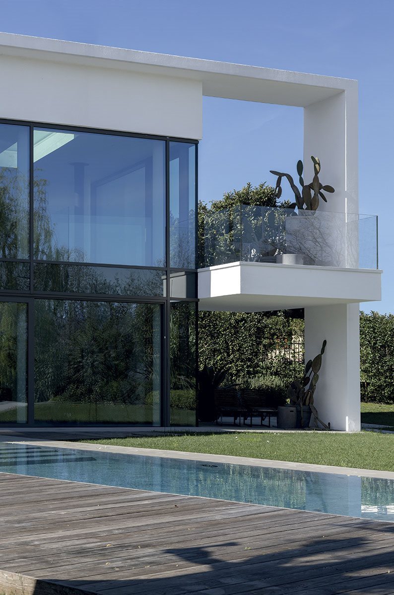 LONGHI_HUG_sofa_2b_NEWS(1)