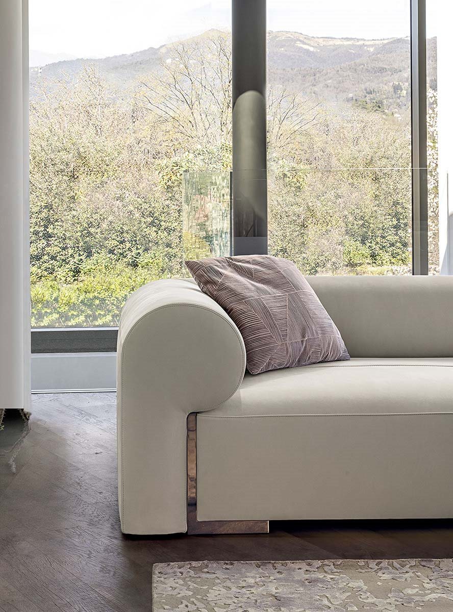 LONGHI_HUG_sofa_4_NEWS(1)