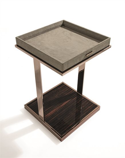 LOUIS_smalltable_5_G9646