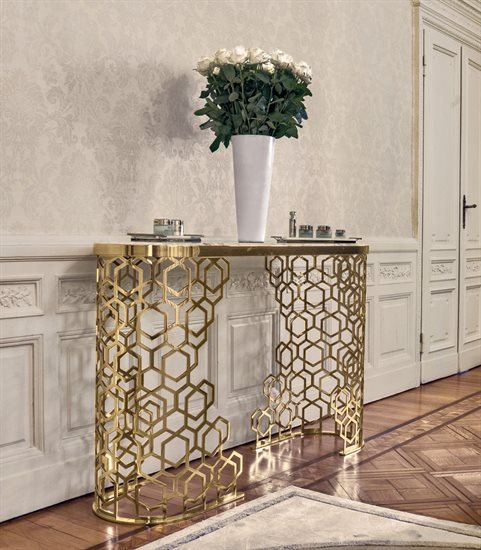 MANFRED_console_gallery_1(0)_G5730