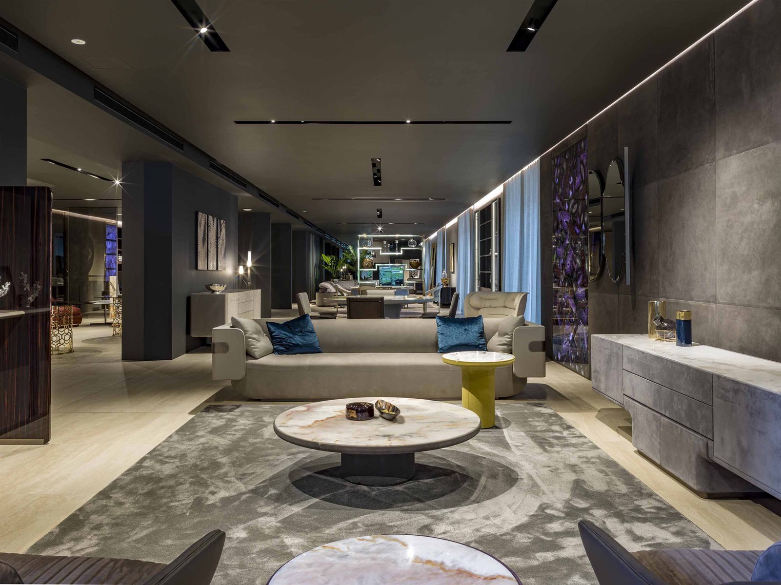 NEWS_showroom_gallery01(2)