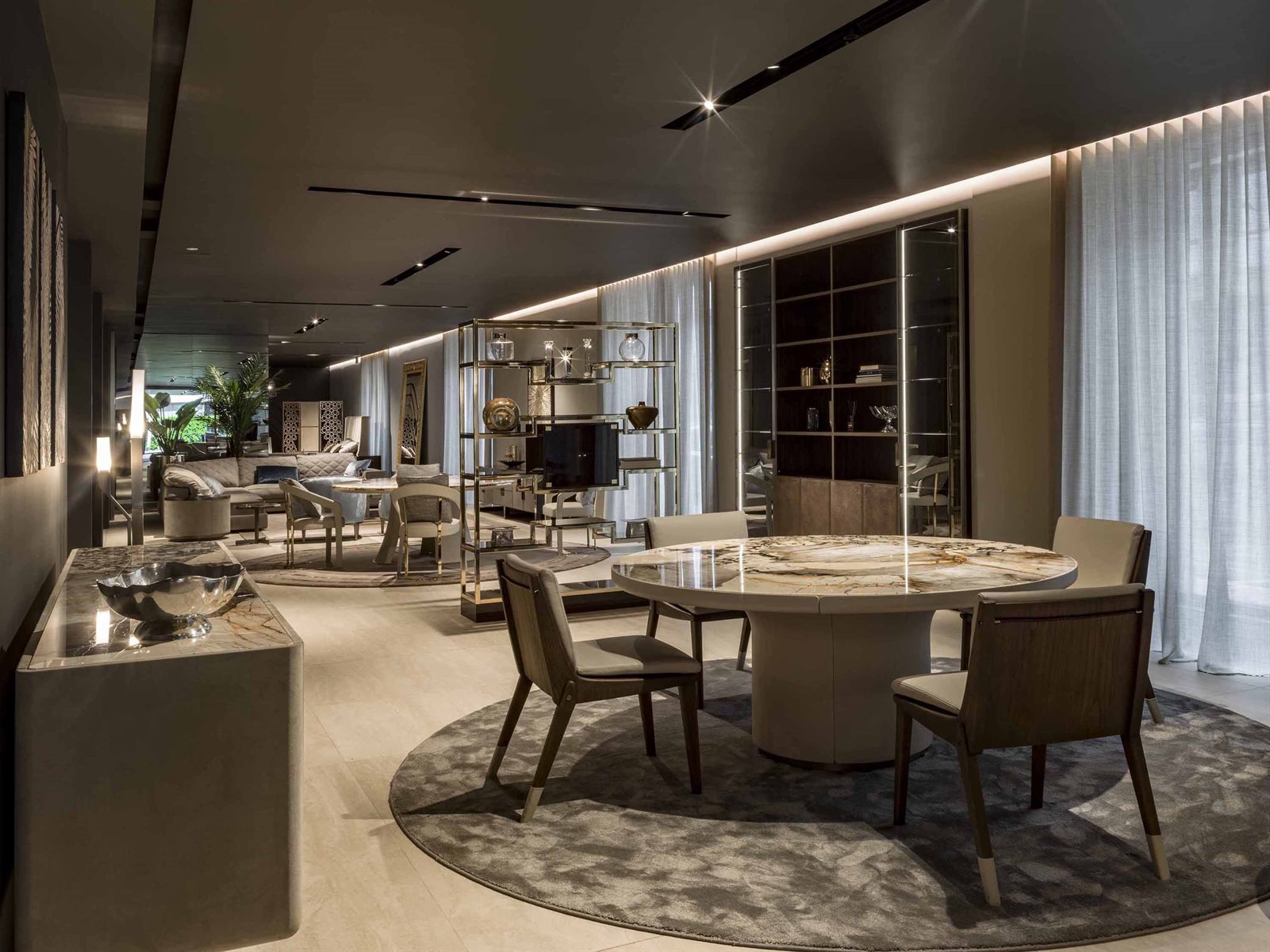 NEWS_showroom_gallery02(2)