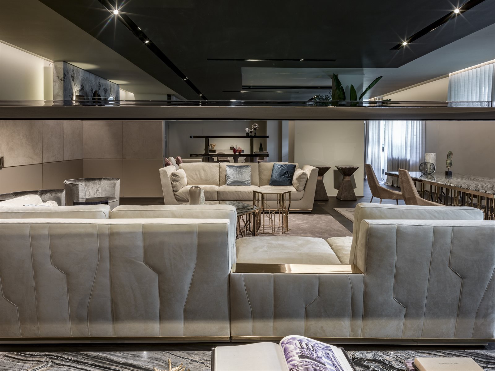 NEWS_showroom_gallery08(2)