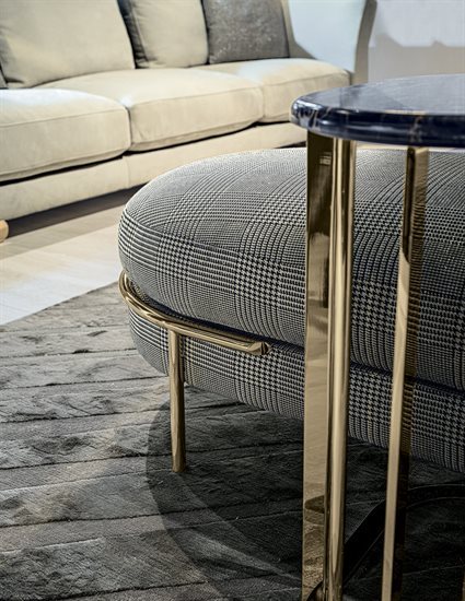 Panche-e-pouf_Lloyd-bench_Gallery_Preview_01