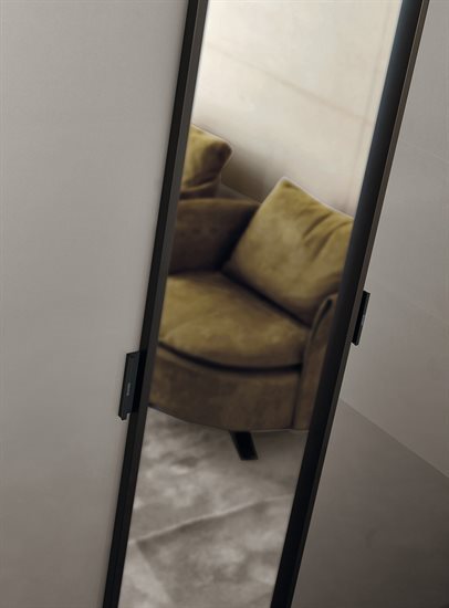 SPARK_door_1_G6570