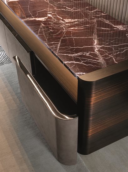 Cabinet_Sean_Gallery_Zoom_08_26(1)