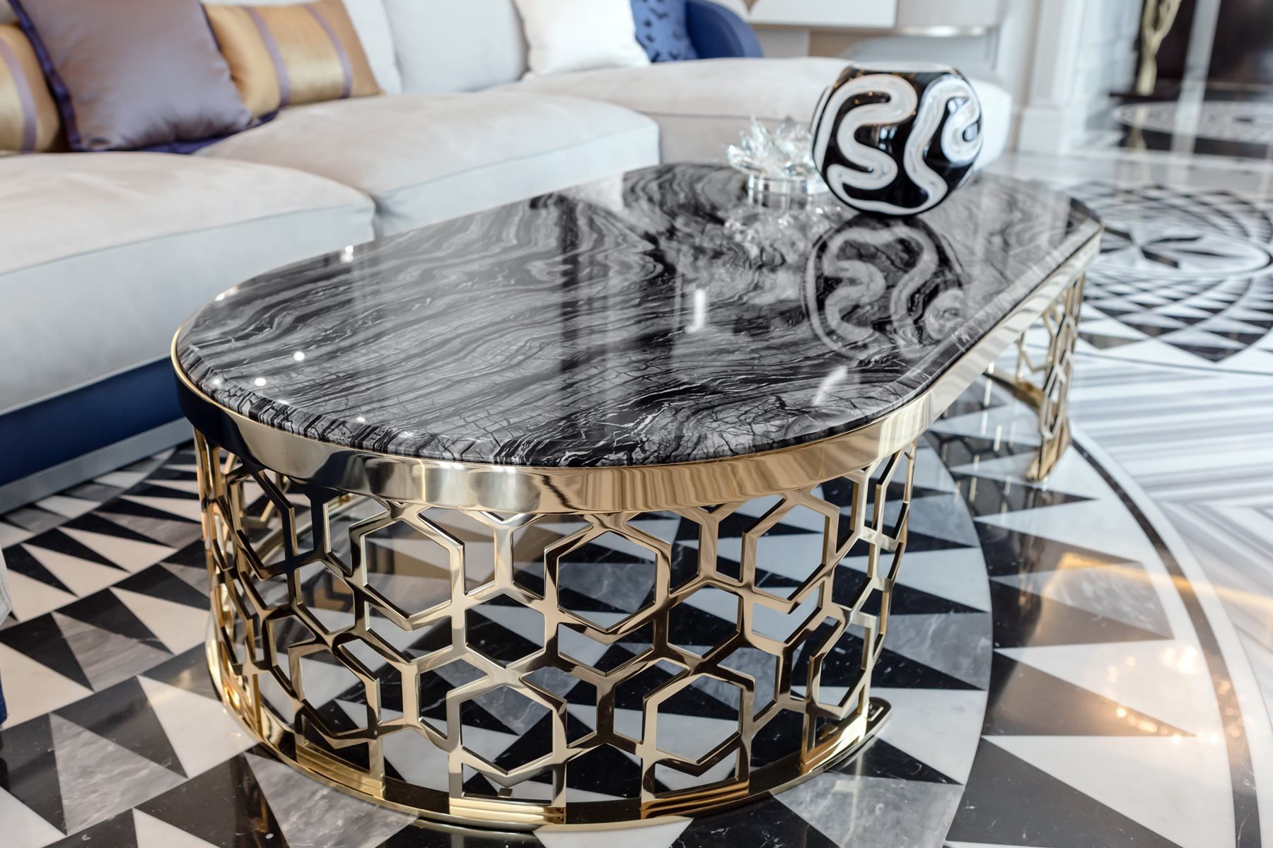 longhi_contract_LaRotondeMonaco_gallery_08