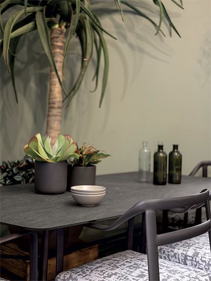 table_urban_gallery_preview_zoom_02